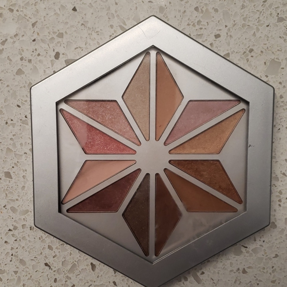 Stila Written In the Stars eyeshadow palette.